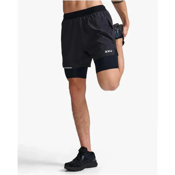 2XU Men Aero 2-In-1 5 Inch Shorts - Black / Silver Reflective - Image 3