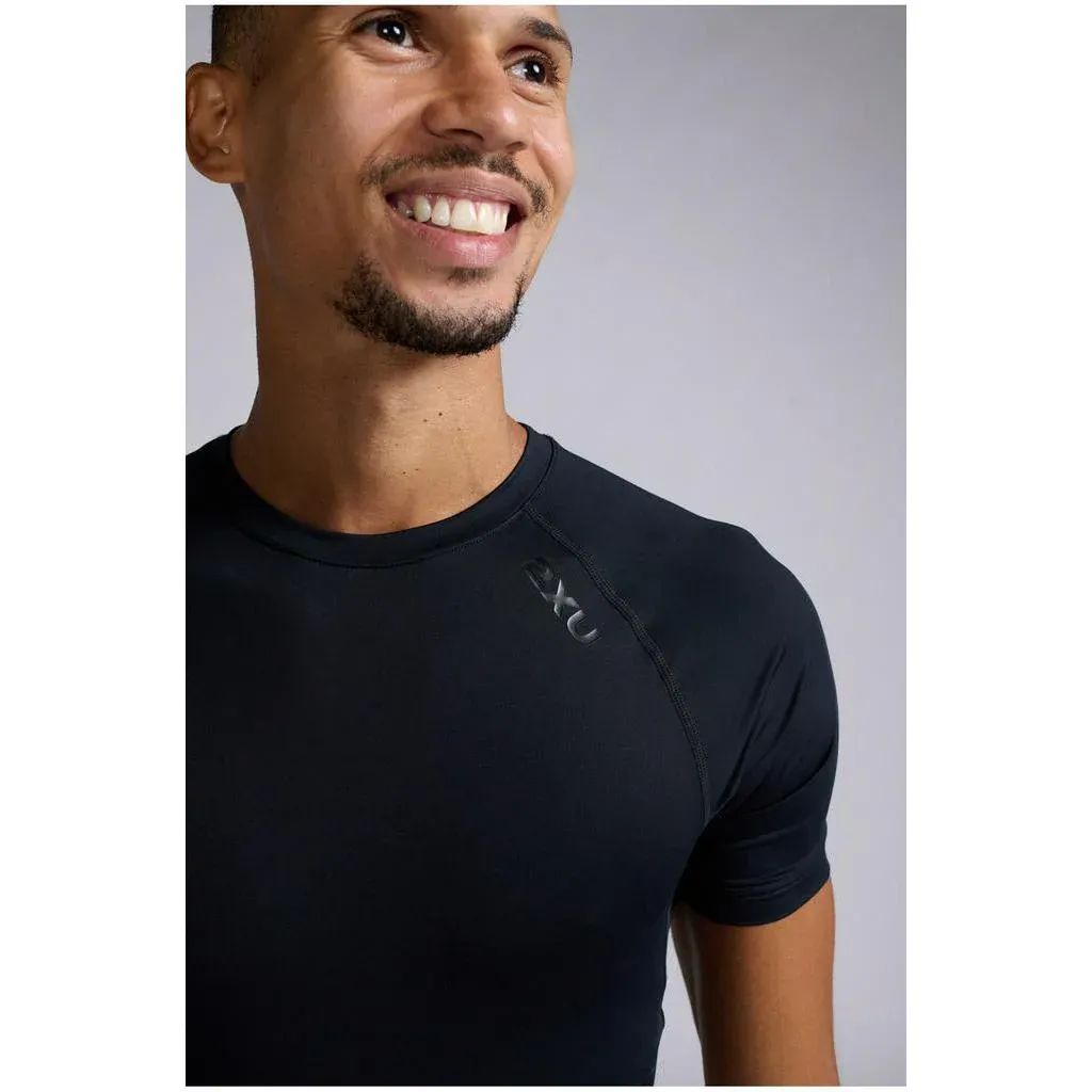 2XU Men Core Compression Short Sleeve - Black / No Logo - Image 3