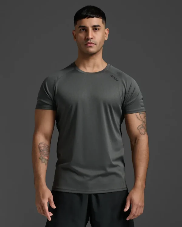 2XU Men Aero Tee - Jupiter / Black Reflective - Image 2