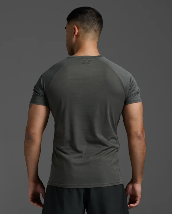 2XU Men Aero Tee - Jupiter / Black Reflective - Image 4