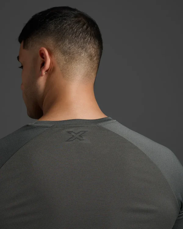 2XU Men Aero Tee - Jupiter / Black Reflective - Image 6