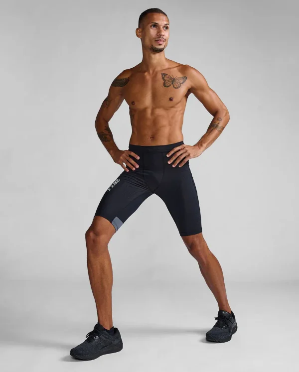 2XU Men Light Speed React Compression Shorts - Black / White Reflective - Image 4
