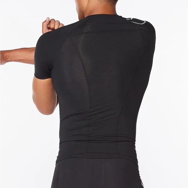 2XU Men Core Compression Short Sleeve - Black / Silver - Image 2