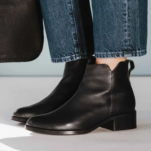 The Ali Ankle Boot Black - Image 2