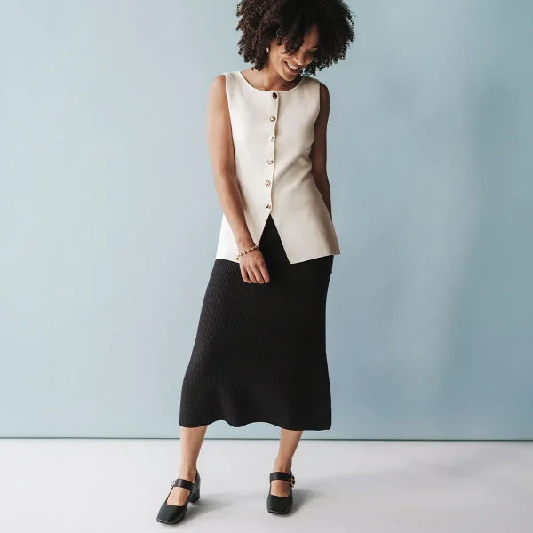 The Capsule Skirt Black - Image 2
