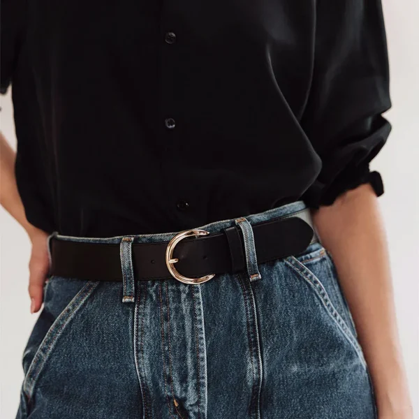 The Complement Belt Gold Black - Image 2