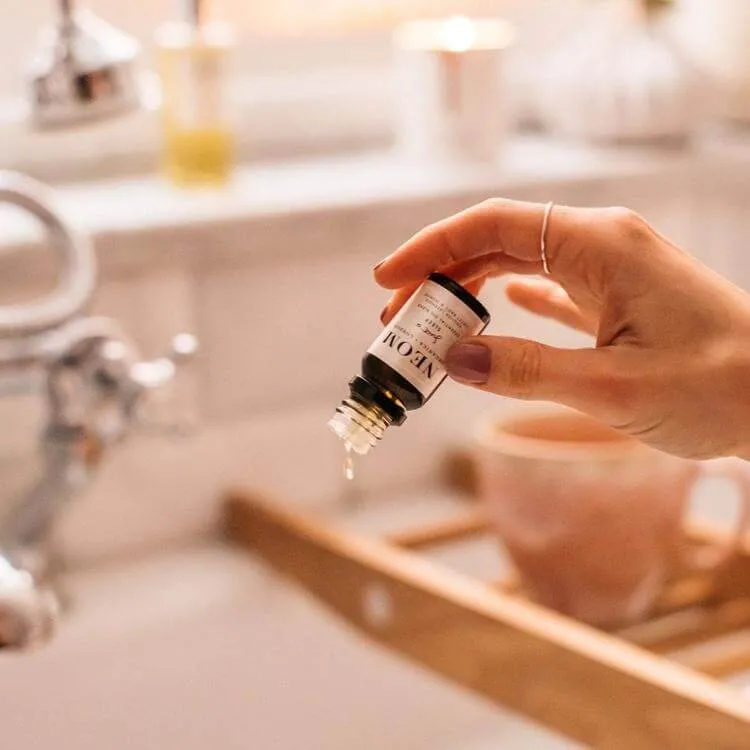 Neom Organics Sleep Essential Oil Blend 10ml - Image 3