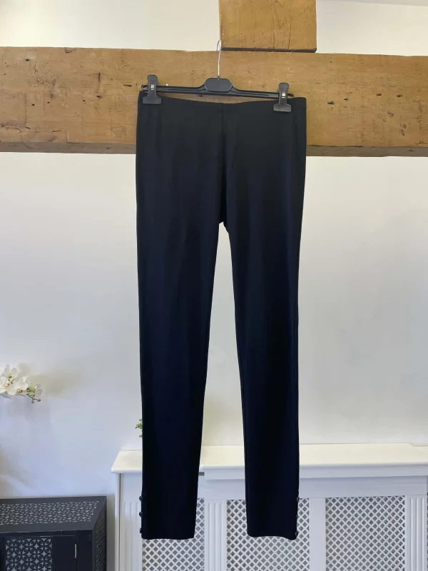 Long Leggings with cute button detailing - Image 4