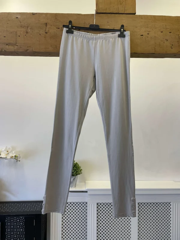 Long Leggings with cute button detailing - Image 2