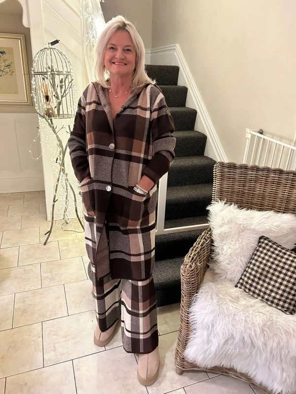 Checked Coat and Matching Trousers - Image 4