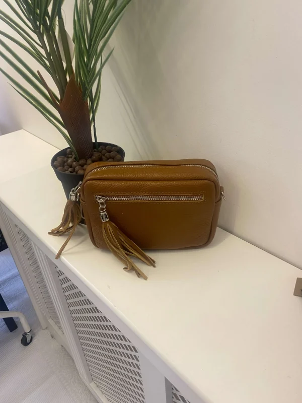Ladies Leather Tassel Bag - Image 6
