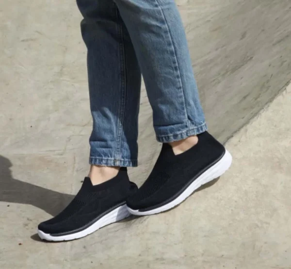 Cosmo Slip on elasticated trainer pump - Image 4
