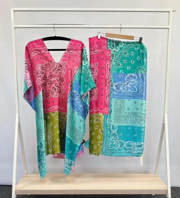 Ladies Geometric Kaftan & Scarf/Sarong Combo - Image 4