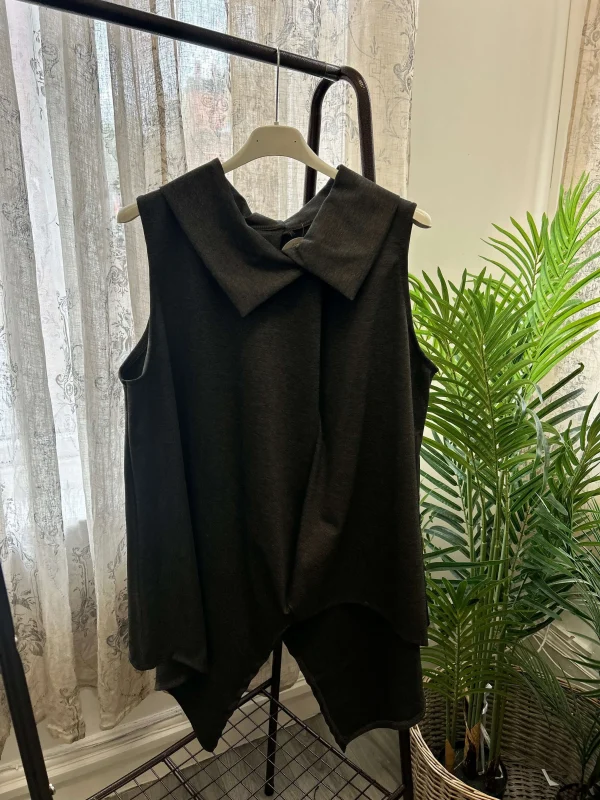 Asymmetrical Funky Jersey Sleeveless Top - Image 3