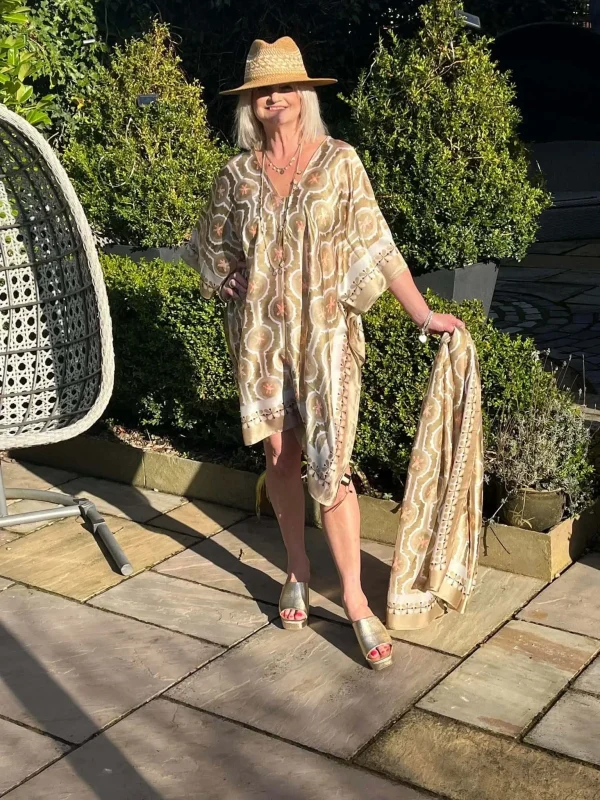 Ladies Geometric Kaftan & Scarf/Sarong Combo - Image 2