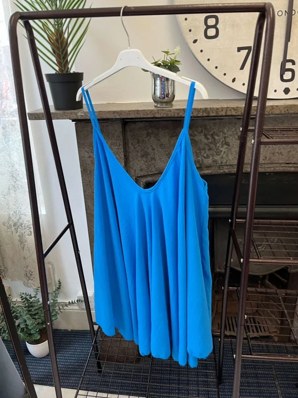 Floaty V Neck Vest Top - Image 3