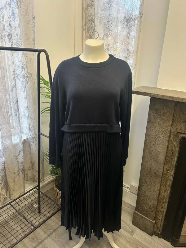 Pleated Maxi Dress with Jersey Top - Image 7