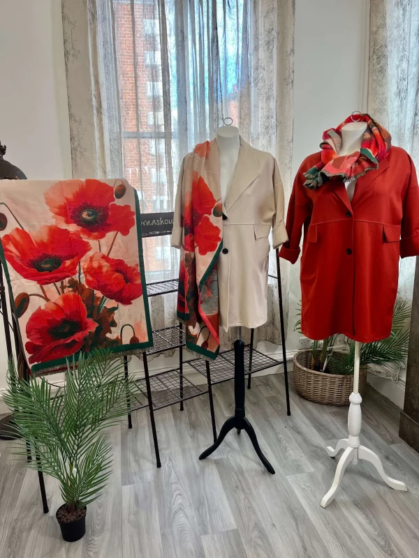 Luxurious Red Poppy Scarf - Image 2