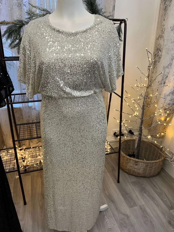 Short Batwing Sleeve Sequin Maxi Dress - Image 2