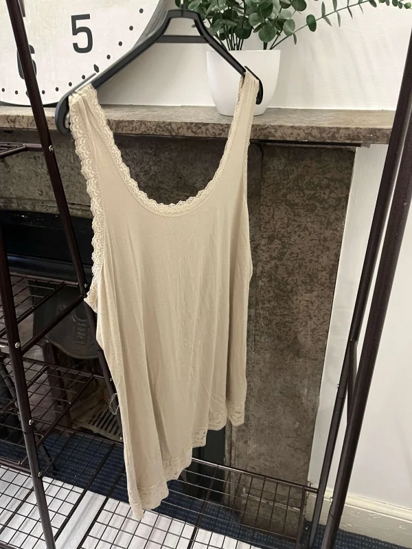Lace Trim Detail Round Neck Vest Top - Image 6