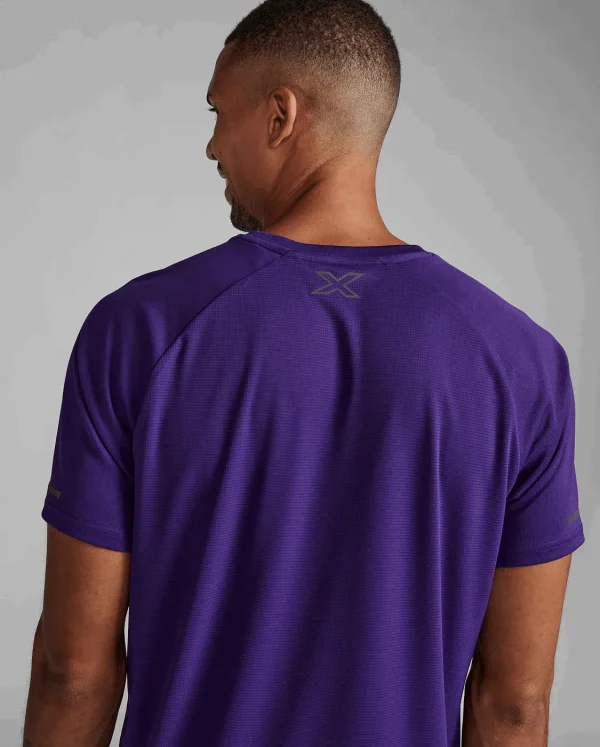 2XU Men Aero Tee - Acai / Black Reflective - Image 5