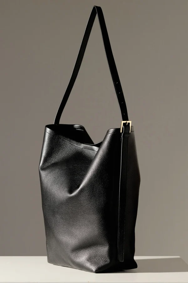 THE SMITH BLACK BUCKET BAG - Image 2