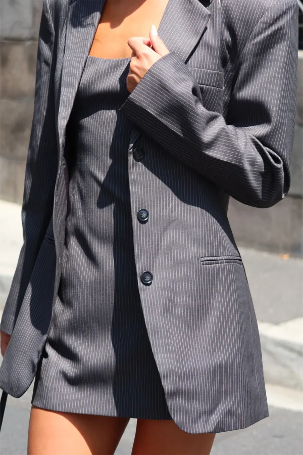 THE SAWYER GREY PINSTRIPE BLAZER - Image 3