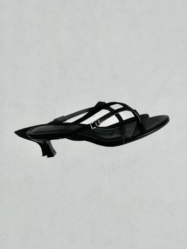 THE TAYLA BLACK HEEL - Image 6