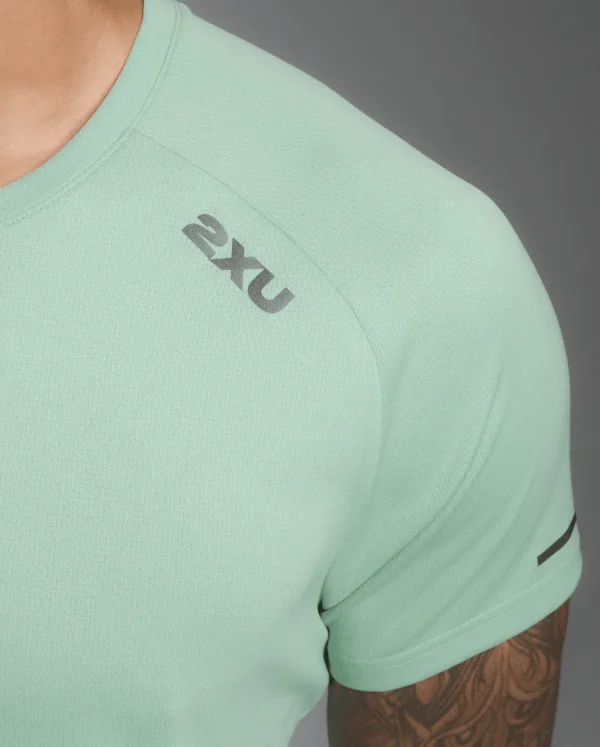 2XU Men Aero Tee - Digital Mint / Black Reflective - Image 6