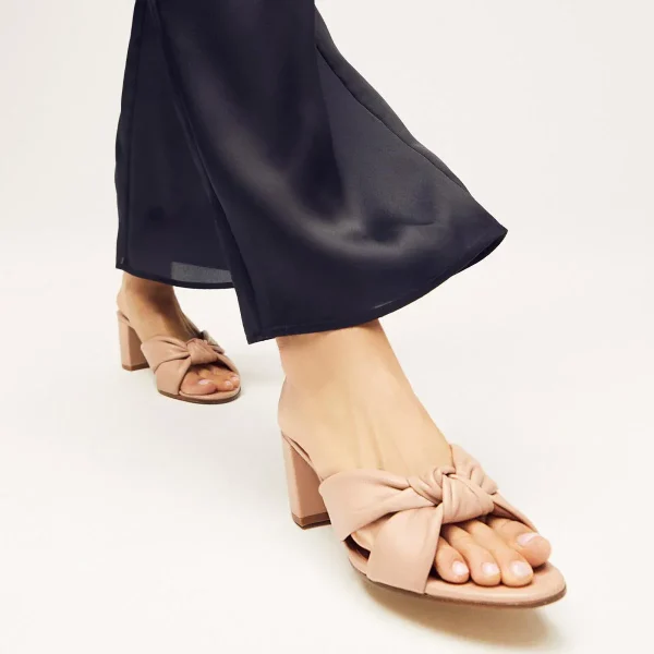 The Carmine Mule - Image 16