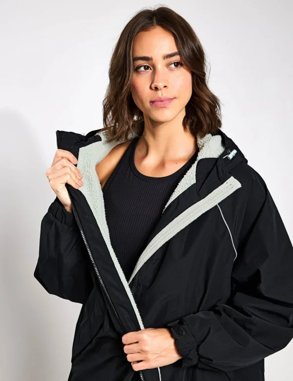 Stormwear Borg Lined Changing Robe - Black - Image 3
