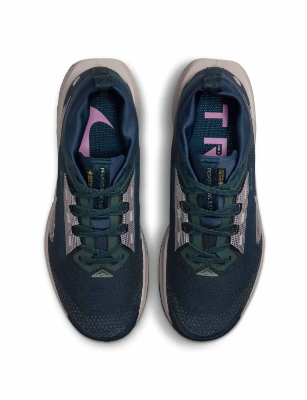 Pegasus Trail 5 Gore-Tex Shoes - Armoury Navy/Vintage Green/Platinum Violet - Image 4