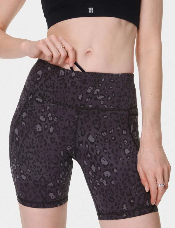 Power 6" Cycling Shorts - Black Luxe Leopard