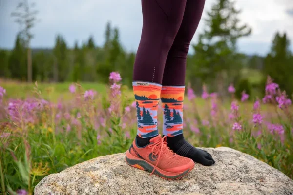 Injinji Artist Designed Women's Crew Coolmax - Dusk - Image 6