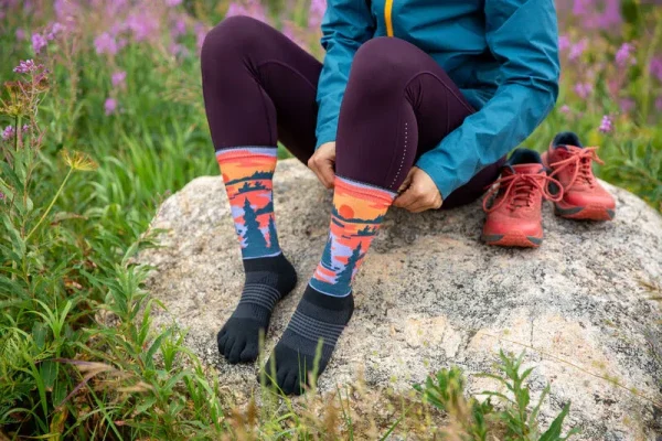 Injinji Artist Designed Women's Crew Coolmax - Dusk - Image 4